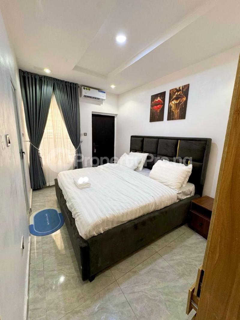 2 bedroom House for shortlet Surulere Lagos