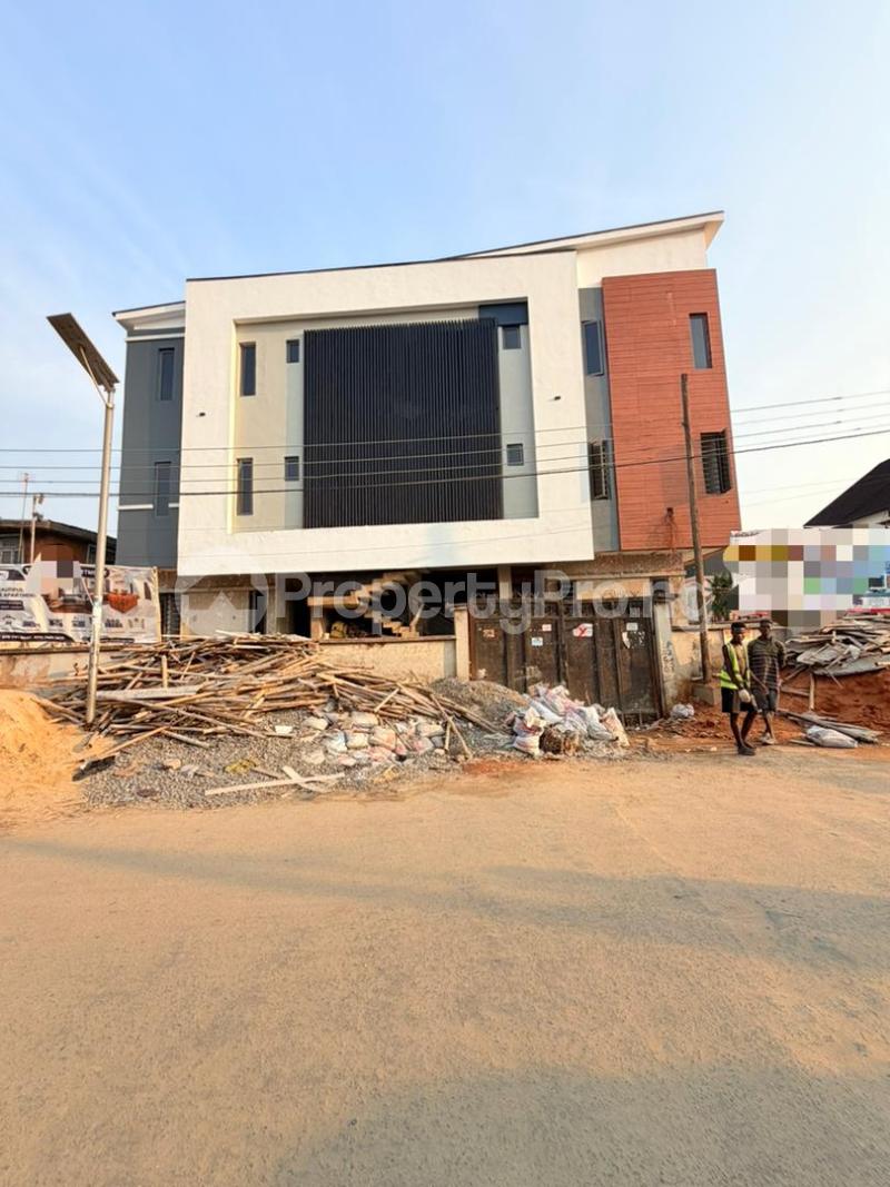 2 bedroom House for sale Surulere Lagos