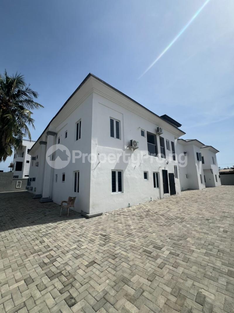 2 bedroom Flat / Apartment for sale Alpha Beach New Road, Opposite Chevron Lekki Lagos