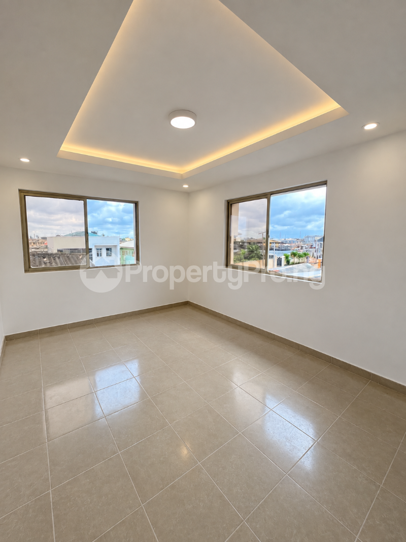 2 bedroom Flat / Apartment for rent Shasha Alimosho Lagos