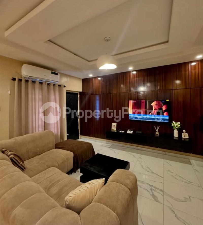 2 bedroom Commercial Property for shortlet Lawanson Surulere Lagos