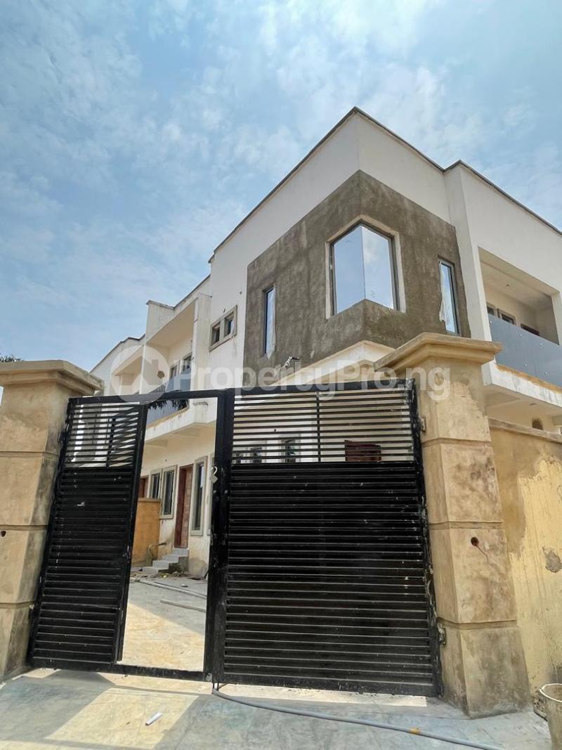 2 bedroom House for rent Mafoluku Oshodi Lagos