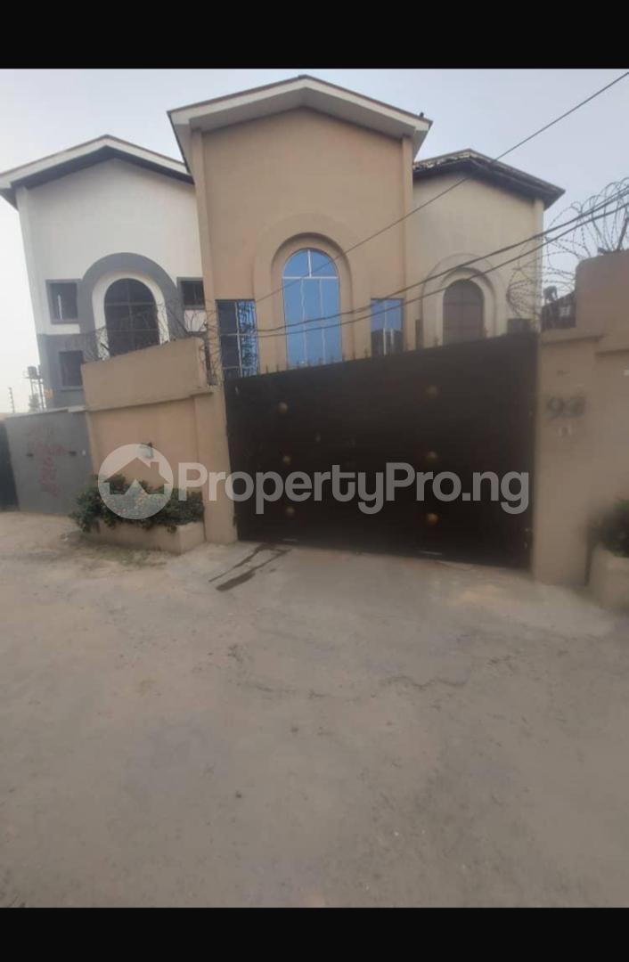 1 bedroom Flat / Apartment for rent Mafoluku Oshodi Lagos