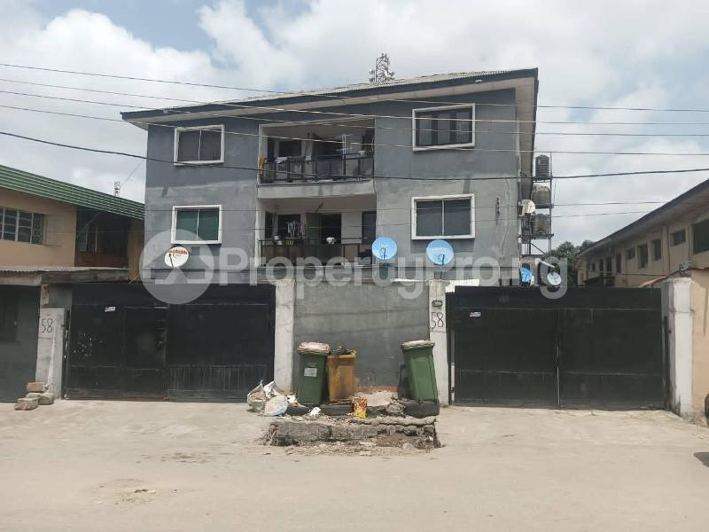 2 bedroom House for rent Mafoluku Oshodi Lagos