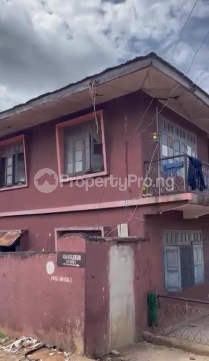 3 bedroom House for sale Molemalafia Oke ado Ibadan Oyo