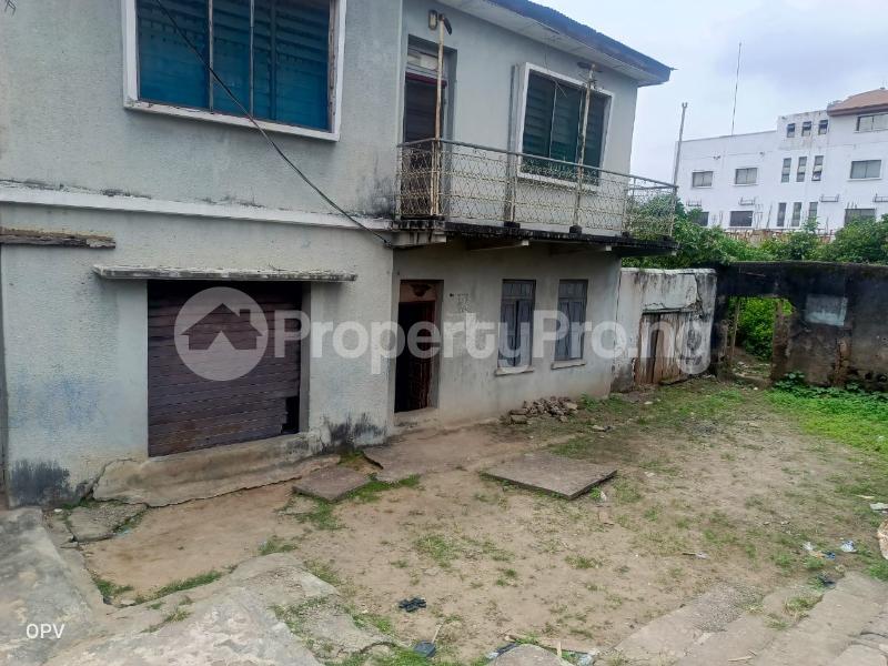 House for sale Off Kayode Street Onipanu Shomolu Lagos