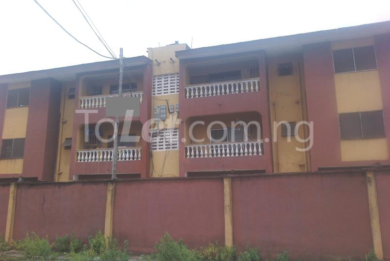 3 bedroom Flat / Apartment for rent Abiodun Komolafe Ago palace Okota Lagos