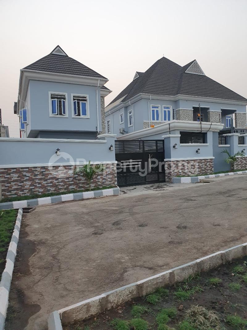 10 bedroom House for sale Aerodrome Estate, Ibadan, Oyo State. Ibadan North Oyo
