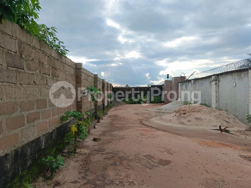 6 bedroom House for sale Oboku Avu By The Catholic Church Owerri Imo
