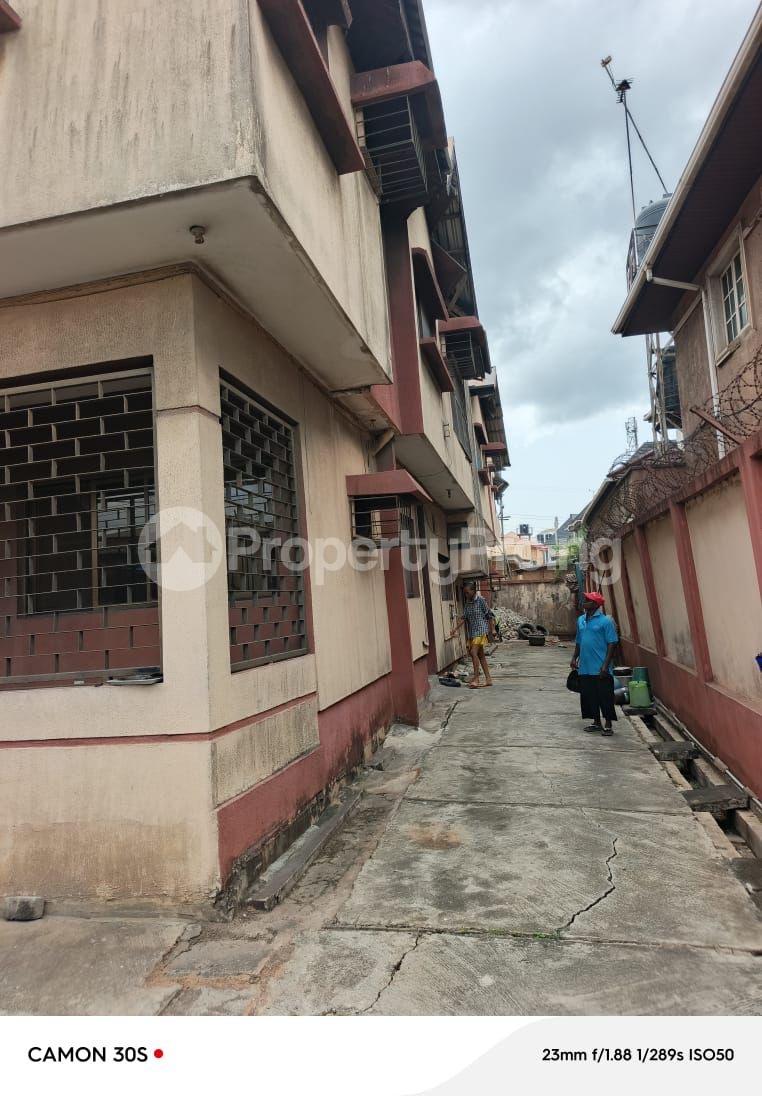 House for sale Off Twins Obasa Street Soluyi Gbagada Lagos