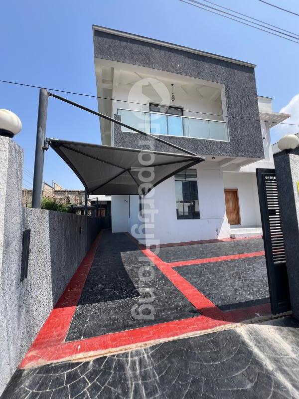 4 bedroom House for sale chevron Lekki Lagos