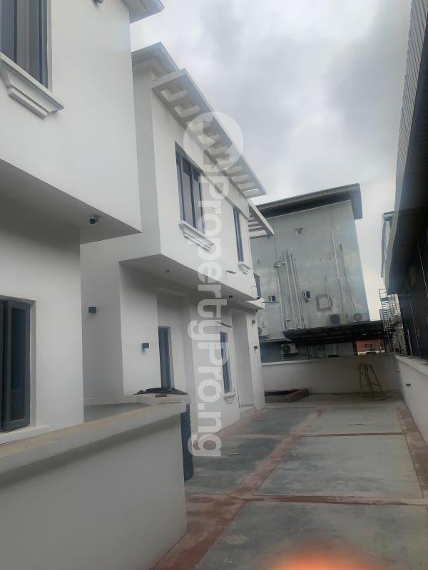 5 bedroom House for sale Lekki Lagos