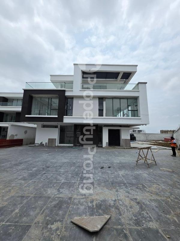 5 bedroom House for sale Arcadia Groove Estate Osapa london Lekki Lagos