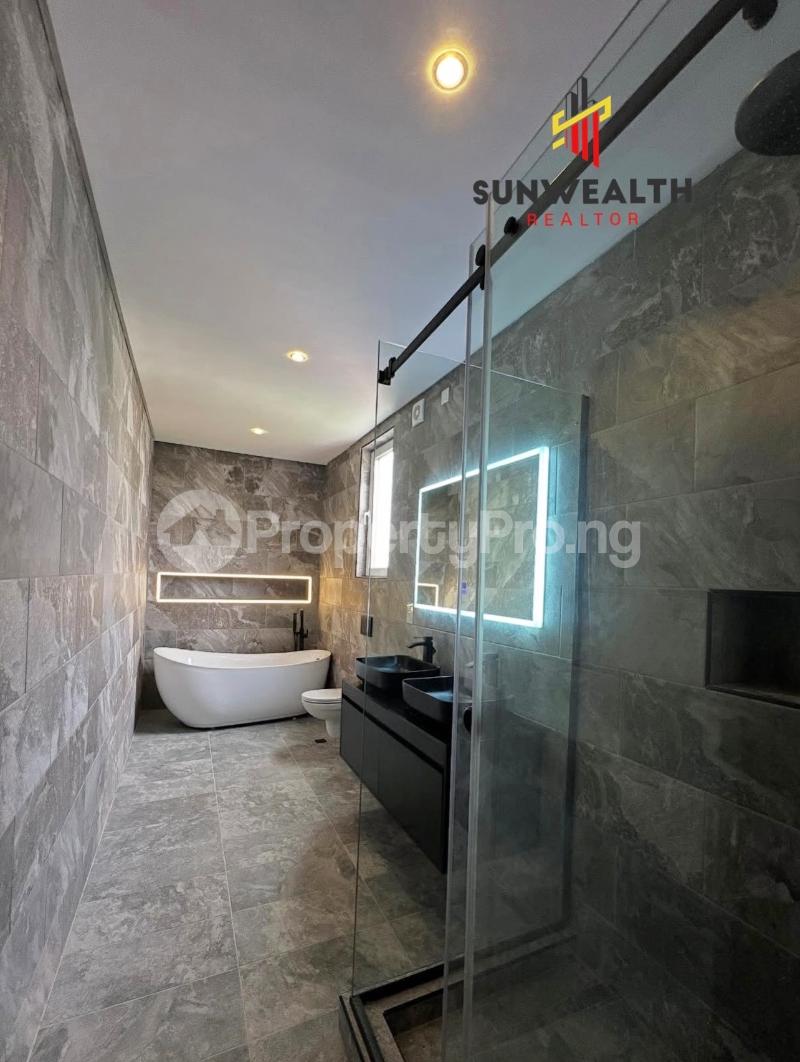 4 bedroom House for sale Pinnock Beach Estate Osapa london Lekki Lagos