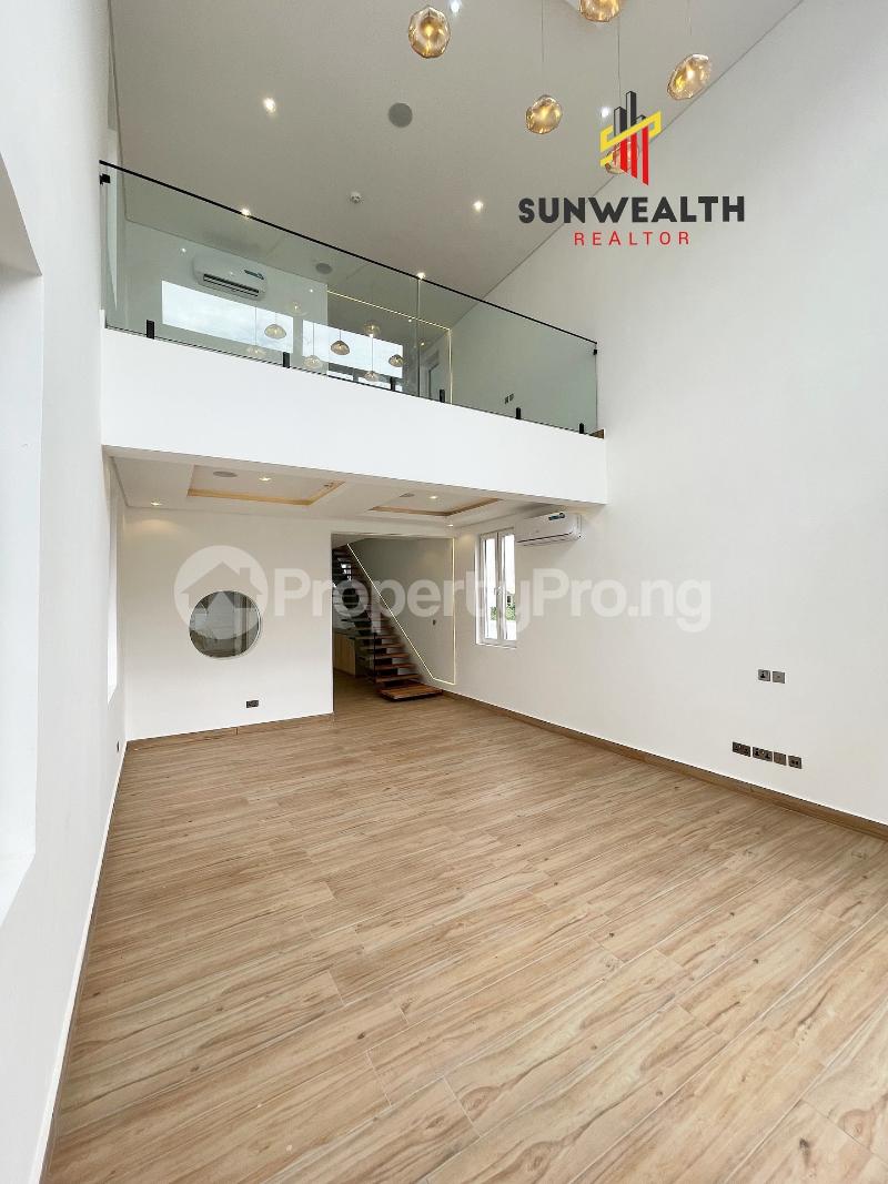 4 bedroom House for sale Pinnock Beach Estate Osapa london Lekki Lagos