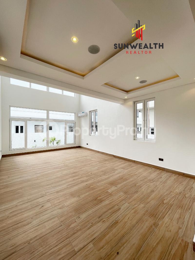 4 bedroom House for sale Pinnock Beach Estate Osapa london Lekki Lagos