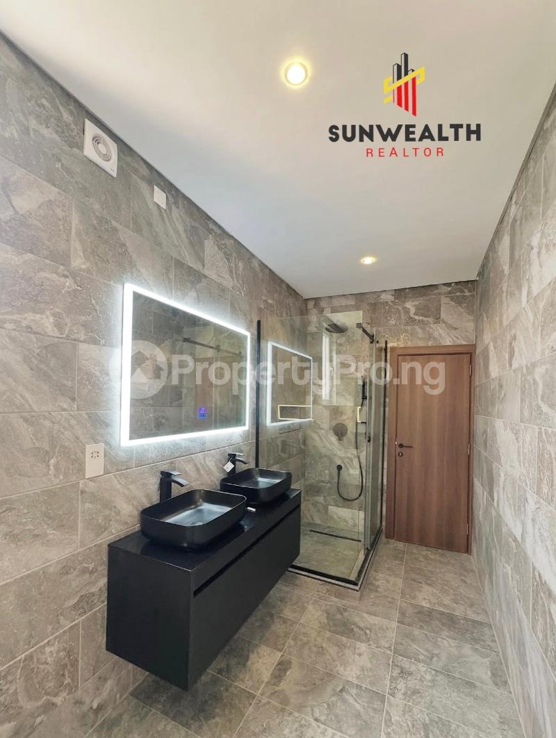 4 bedroom House for sale Pinnock Beach Estate Osapa london Lekki Lagos