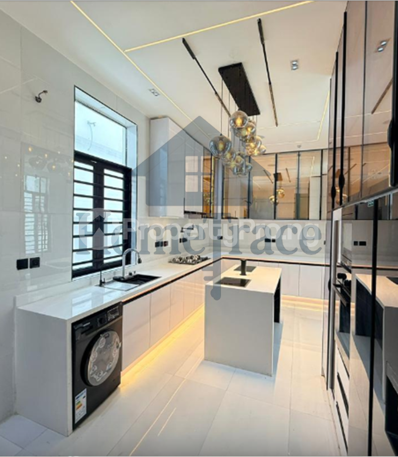 5 bedroom House for sale Lekki Lagos