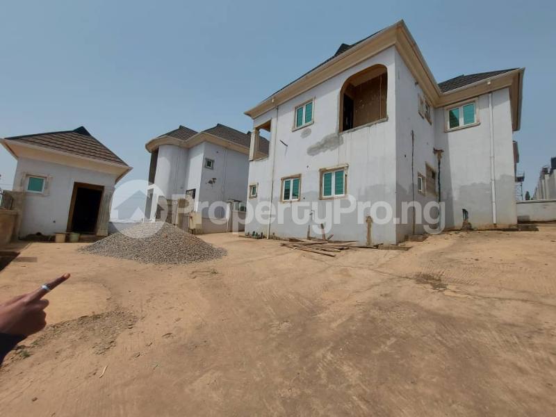 7 Bedroom House in Oke Mosan Abeokuta Ogun House for sale in abeokuta