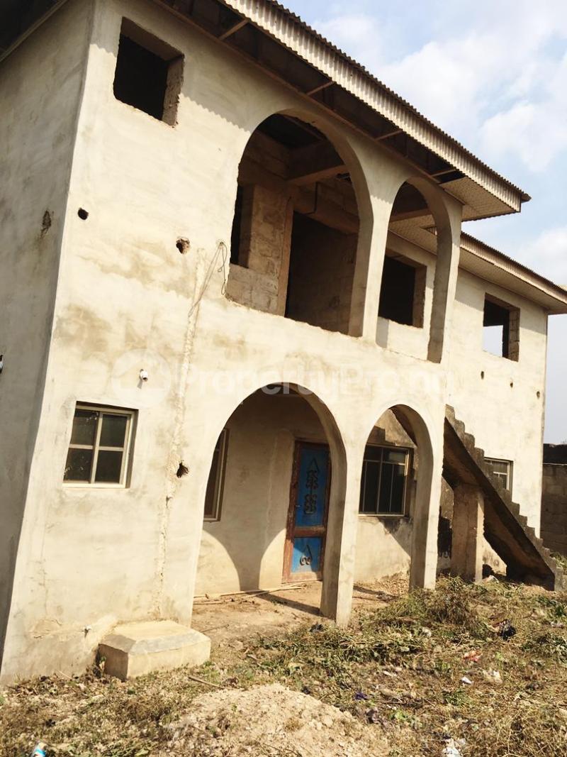 3 bedroom House for sale Fatusi Olomi Ibadan Oyo