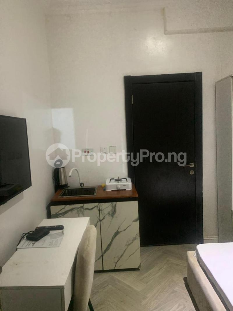1 bedroom Flat / Apartment for rent Enyo Filling Station Road, Chisco Bustop, Elegushi Beach Rd Ikate Lekki Lagos