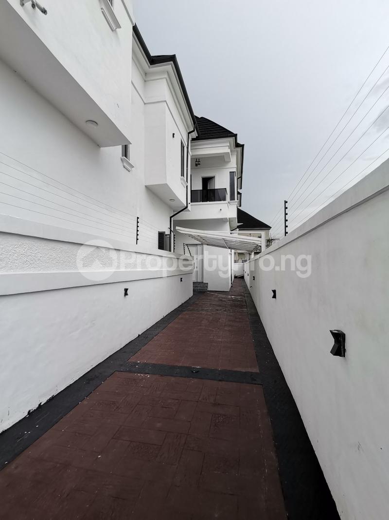 4 bedroom House for sale Gated Estate chevron Lekki Lagos