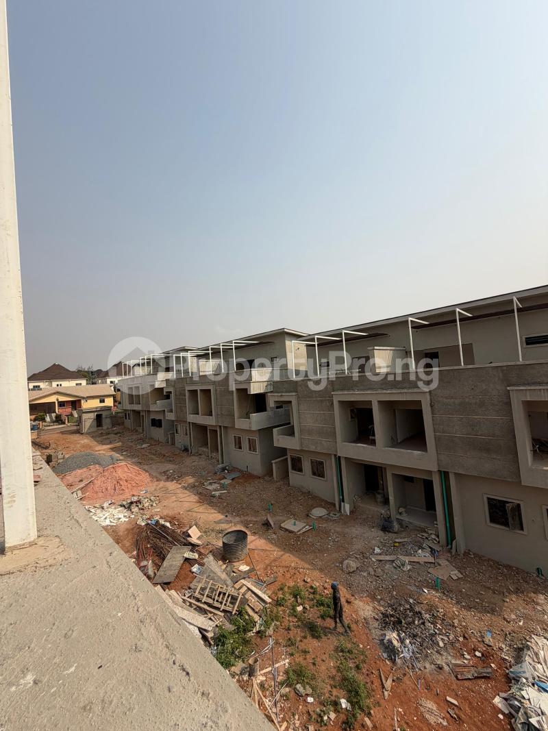 4 bedroom House for sale Carlton Gate Estate, Kolapo Ishola Gra, Akobo Ibadan Oyo