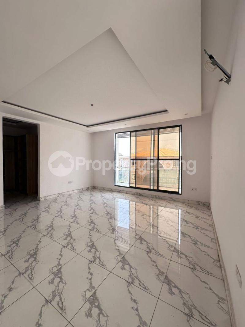 4 bedroom House for sale Ologolo Lekki Lagos