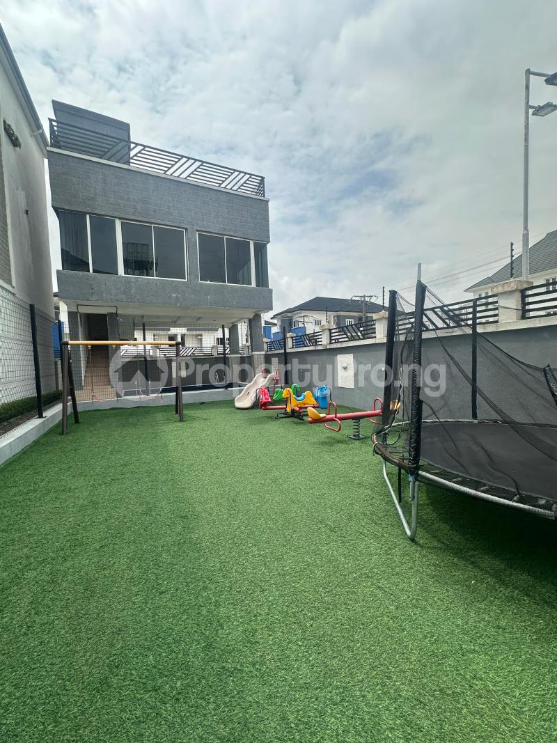 4 bedroom House for sale Lekki Lagos