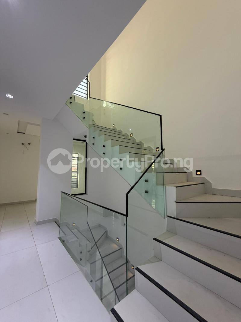 5 bedroom House for sale Off Secretariat Road, Agodi Gra, Ibadan Oyo