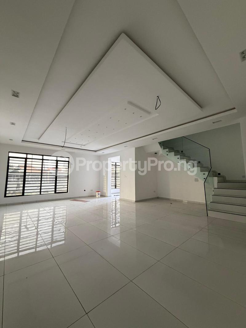 5 bedroom House for sale Off Secretariat Road, Agodi Gra, Ibadan Oyo