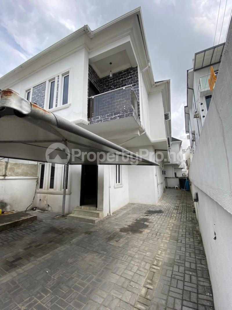 4 bedroom House for sale Close To Muritala Eletu Way Osapa london Lekki Lagos
