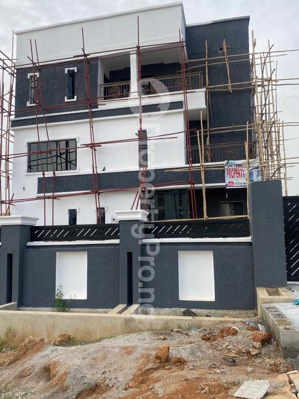 5 bedroom House for sale An Estate Off 3rd Avenue Gwarinpa Abuja