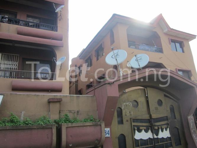 3 bedroom Flat / Apartment for rent 84, Ogunsami Street Surulere Surulere Lagos