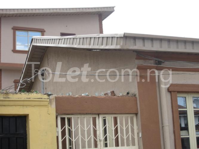 3 bedroom Commercial Property for rent Borno Way Yaba Yaba Lagos - 0