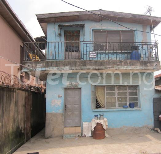 2 bedroom Flat / Apartment for rent Odunlami Street Off Fola Agoro Shomolu Shomolu Lagos