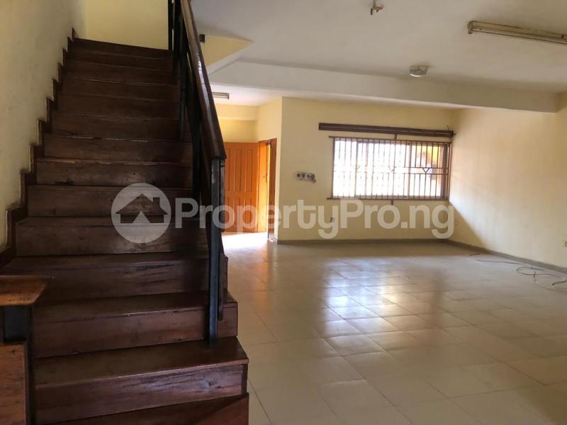 3 bedroom House for sale Yaba, Lagos. Yaba Lagos