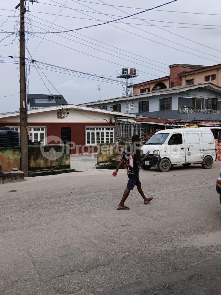 House for sale Gbagada,about 2minute Drive From Charlie Boy Bus Stop Gbagada Lagos