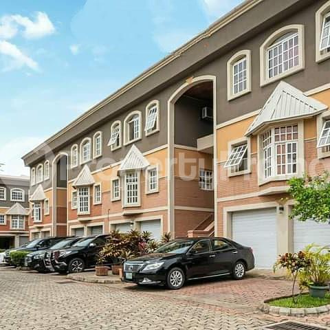 5 bedroom House for rent Along Banana Island Road Ikoyi Lagos