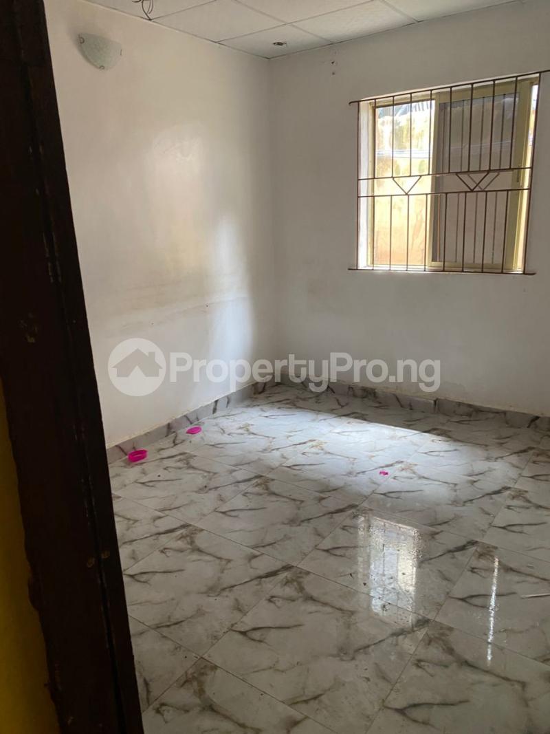 1 bedroom Flat / Apartment for rent Off Bello Mafoluku Oshodi Lagos