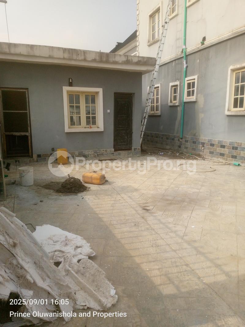 3 bedroom Flat / Apartment for rent The Property Located Within An Estate Off Ebute Igbogbo Road Ebute Ikorodu Lagos