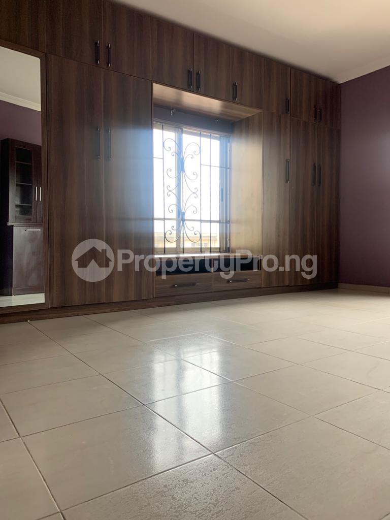 4 bedroom Flat / Apartment for rent Magesty, Estate Off Babs Animashaun Surulere Lagos