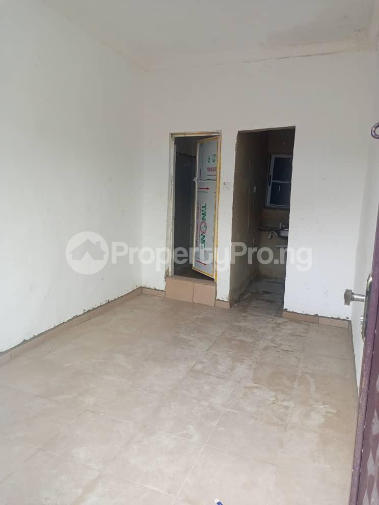 1 bedroom Flat / Apartment for rent Off Market Street Shomolu Shomolu Lagos
