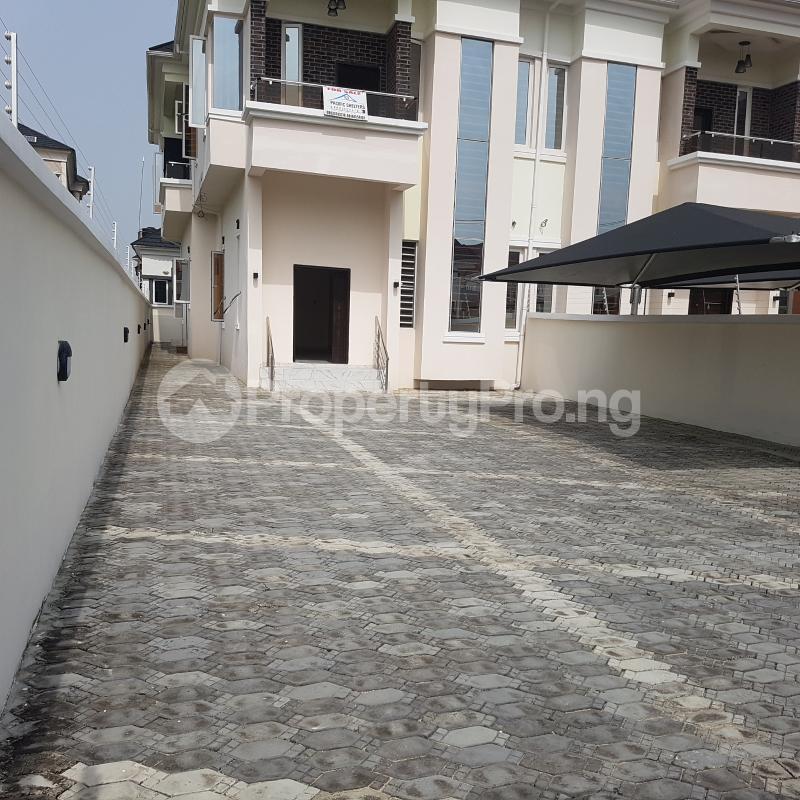 4 bedroom House for sale Divine Homes Estate Thomas estate Ajah Lagos