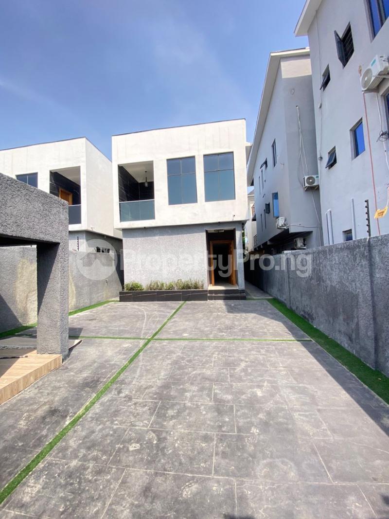 5 bedroom House for sale Ologolo Lekki Lagos