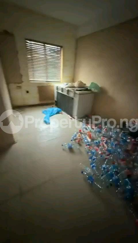 1 bedroom Flat / Apartment for rent Off Kayode Onipanu Shomolu Lagos