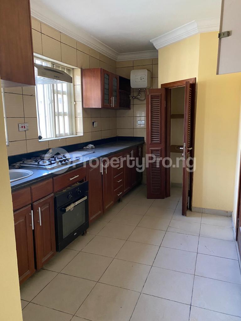 1 bedroom Flat / Apartment for rent In A Mini Court ONIRU Victoria Island Lagos