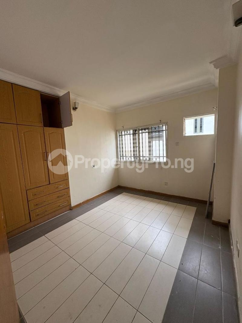 Flat / Apartment for rent Osapa london Lekki Lagos