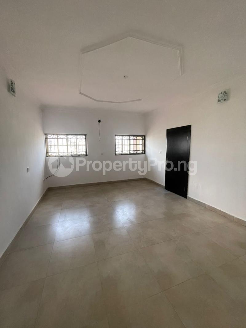 Flat / Apartment for rent Along Pinnock Beach Road Osapa london Lekki Lagos