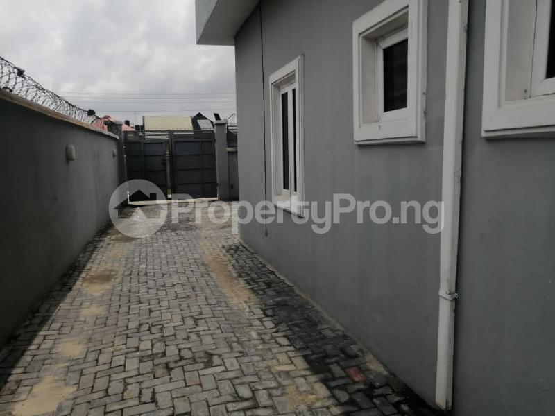 3 bedroom Flat / Apartment for rent   Ado Ajah Lagos